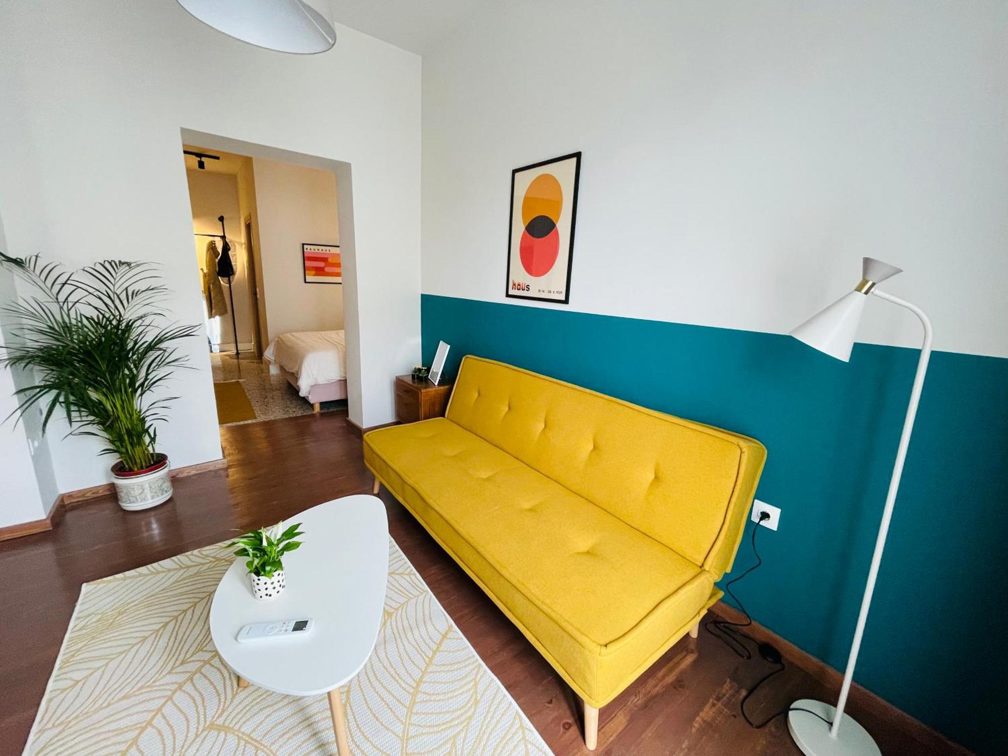 19 Living Apartment