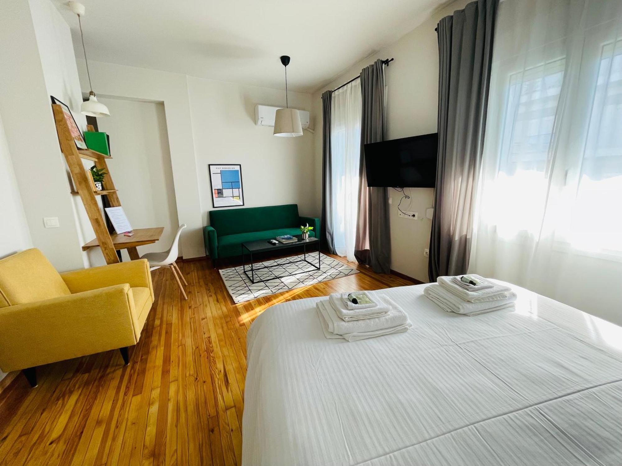 Apartment 19 Living