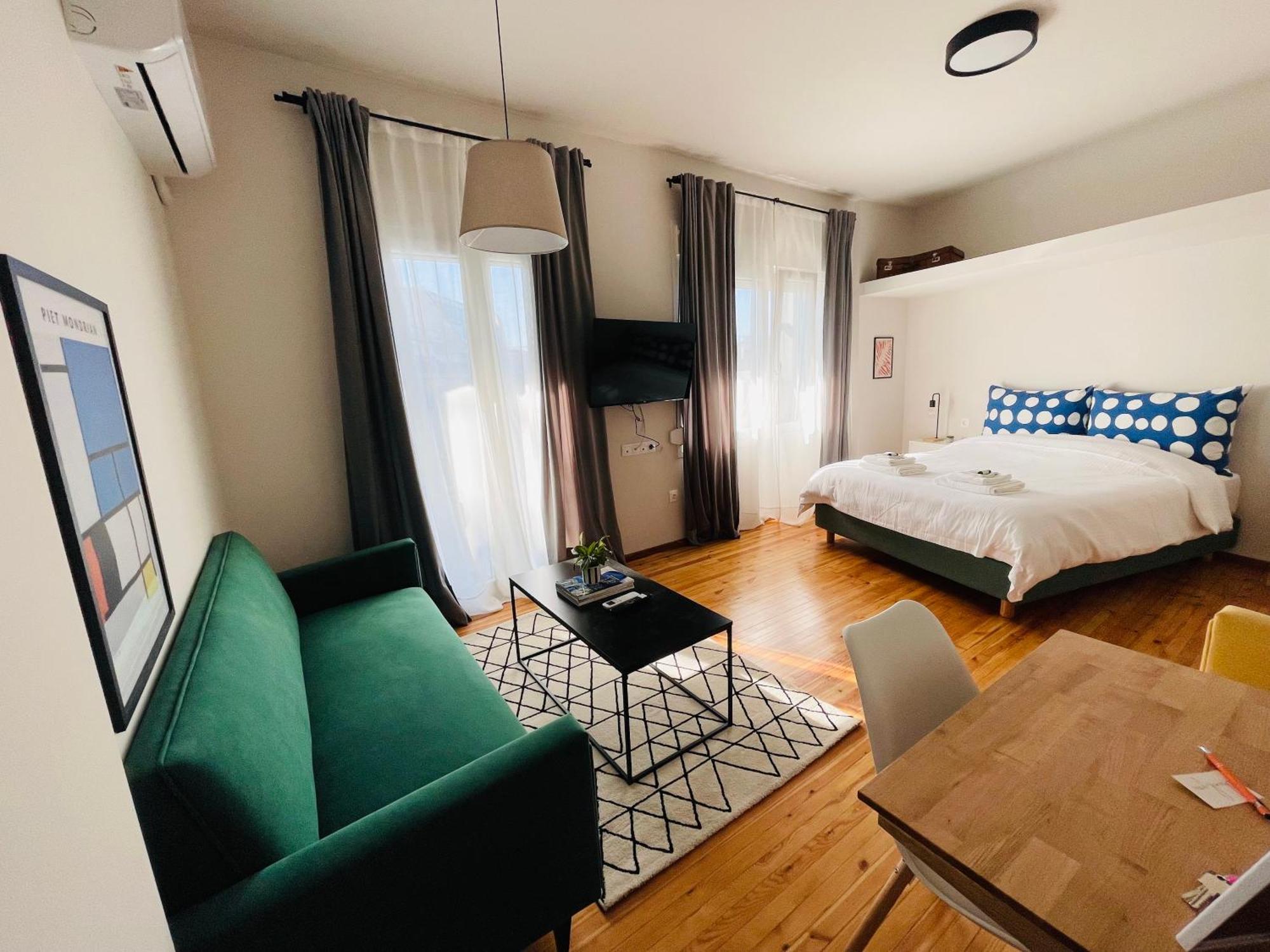 Apartment 19 Living
