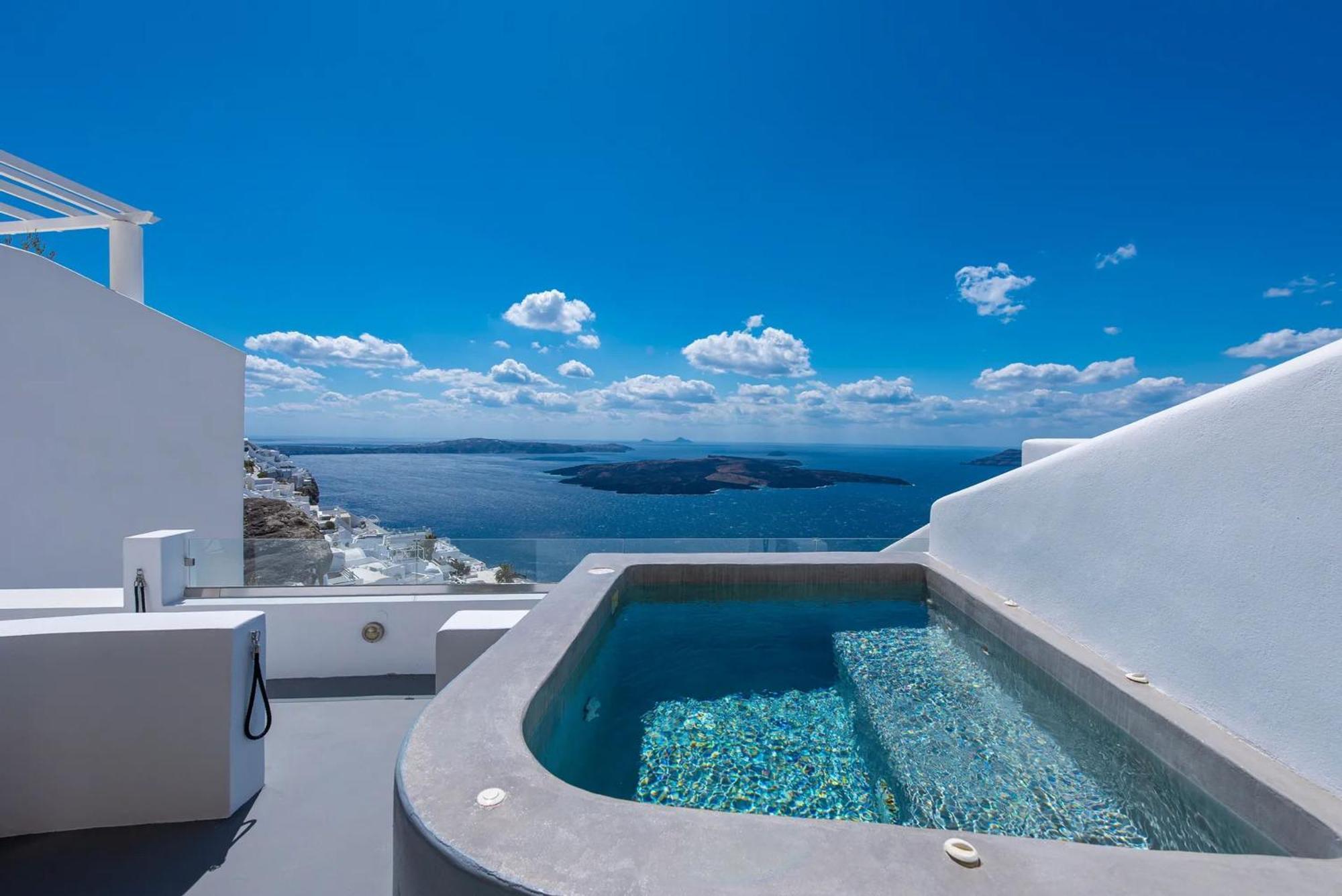 Hommage With Caldera View Hot Tub Apartment