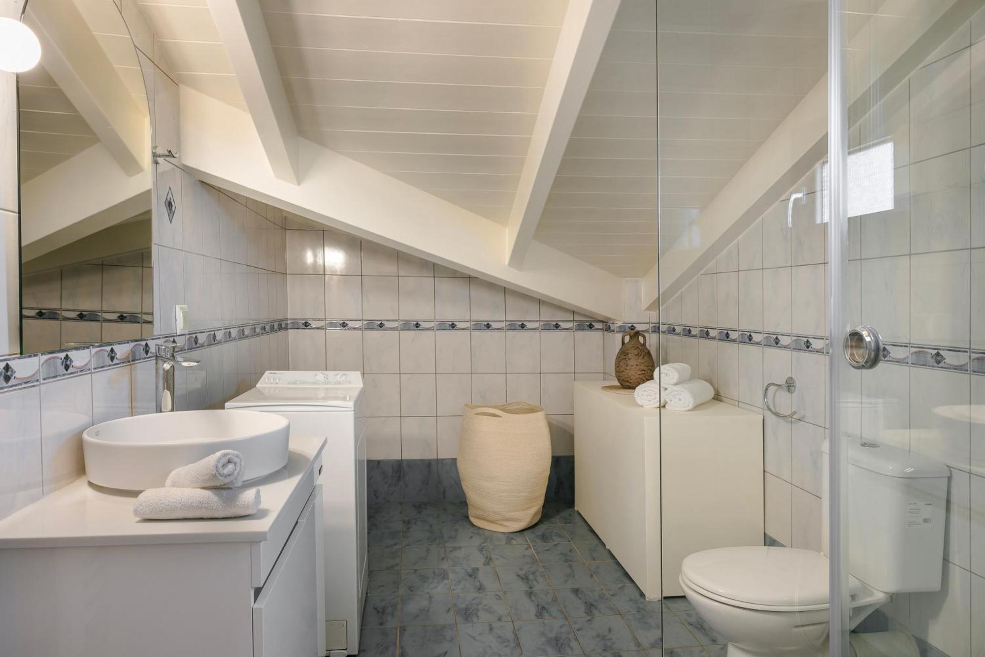 Fanis Elegant Great View &loft Apartment