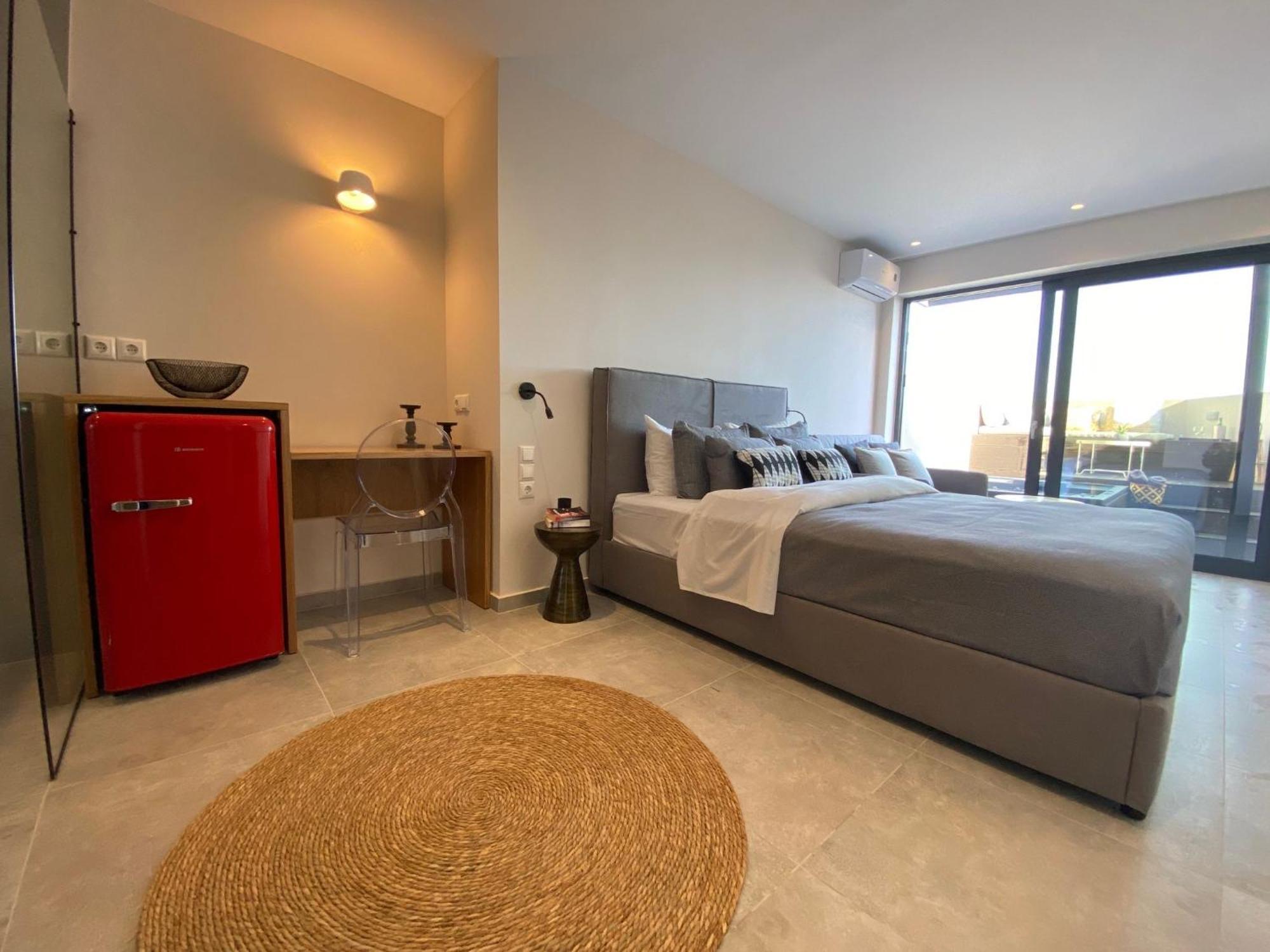 In - Luxury With A Queens Double Bed Stunning Sea Vews And Private Jacuzzi