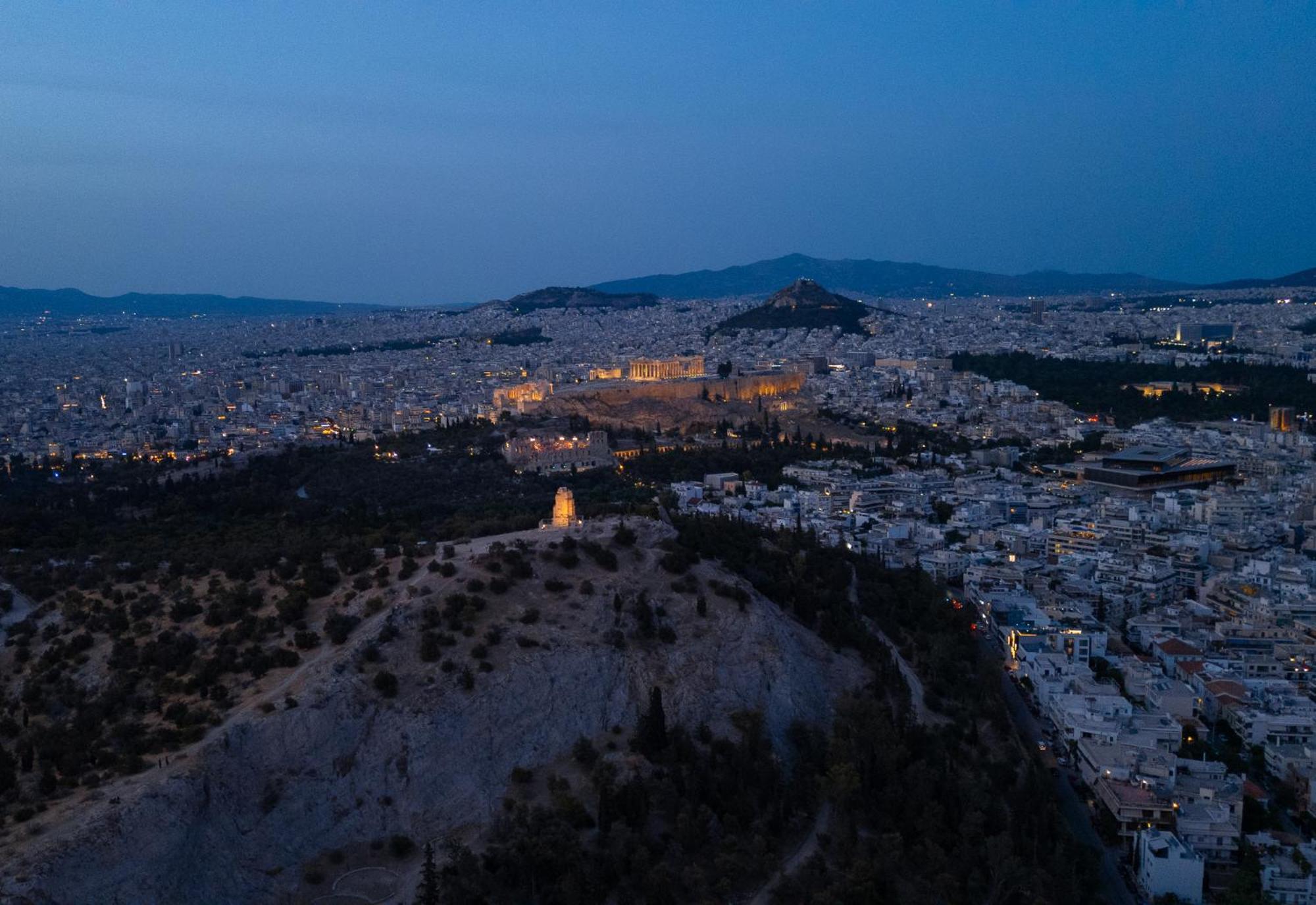Amazing View At Filopappou Hill In Koukaki! Apartment