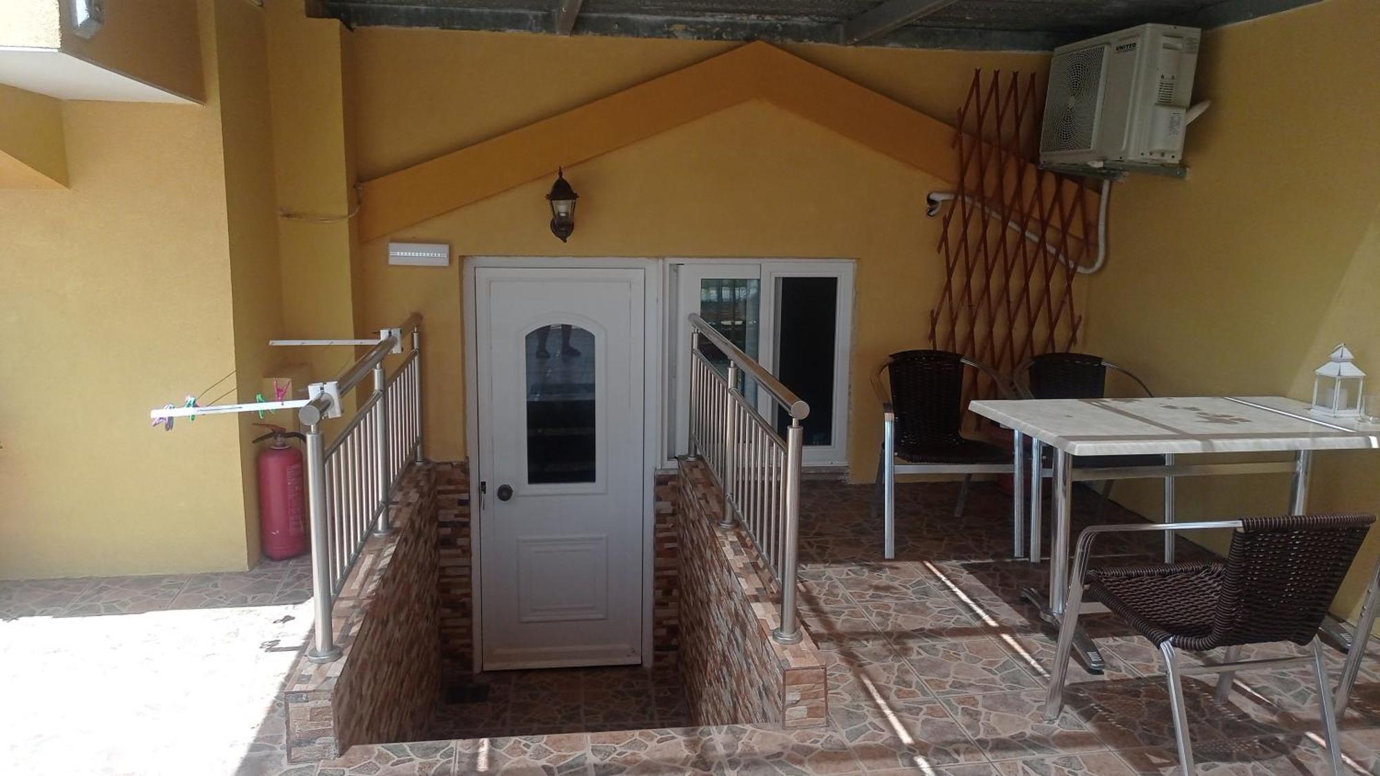 Aparthotel Savvas 2*