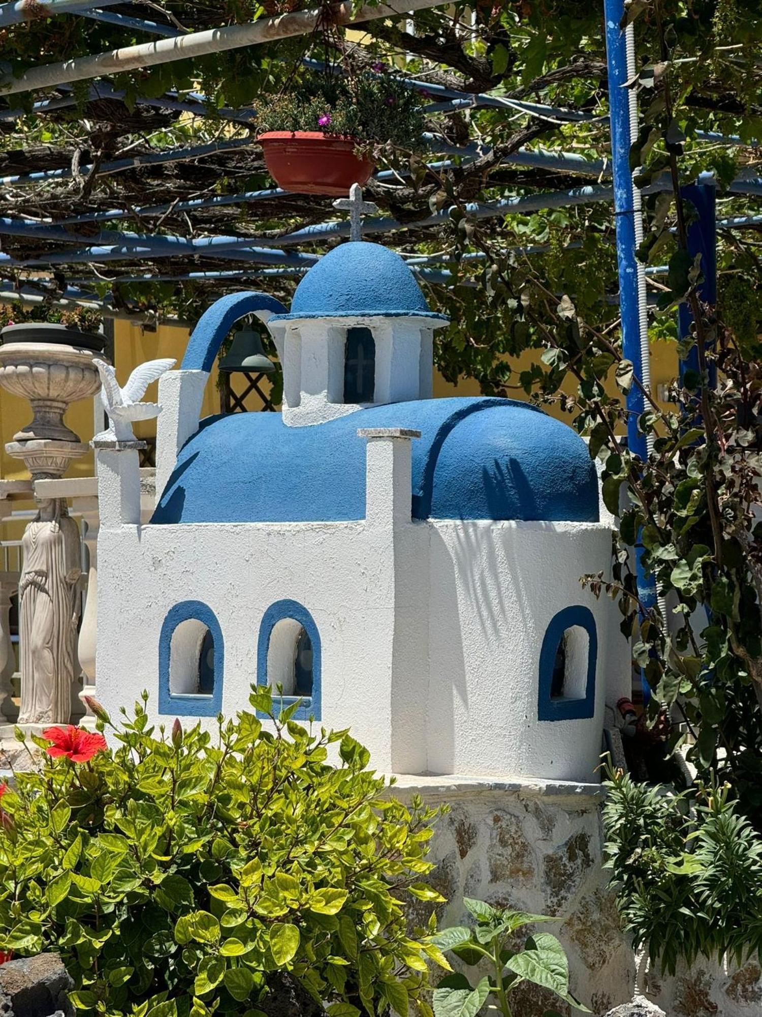 Savvas Aparthotel 2*