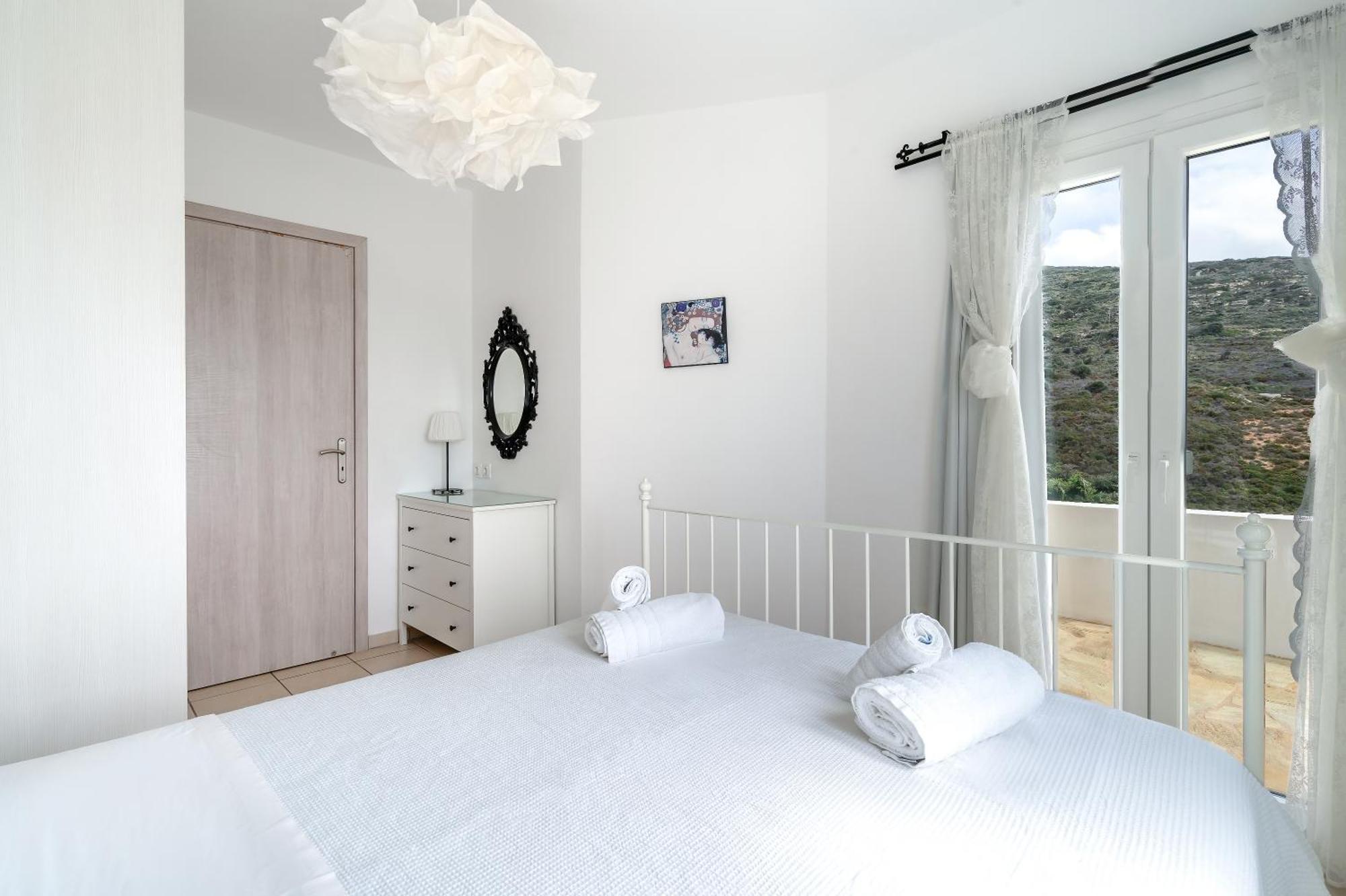 Seaside Luxury Suites, Infinity Pool By Explore Andros Aparthotel