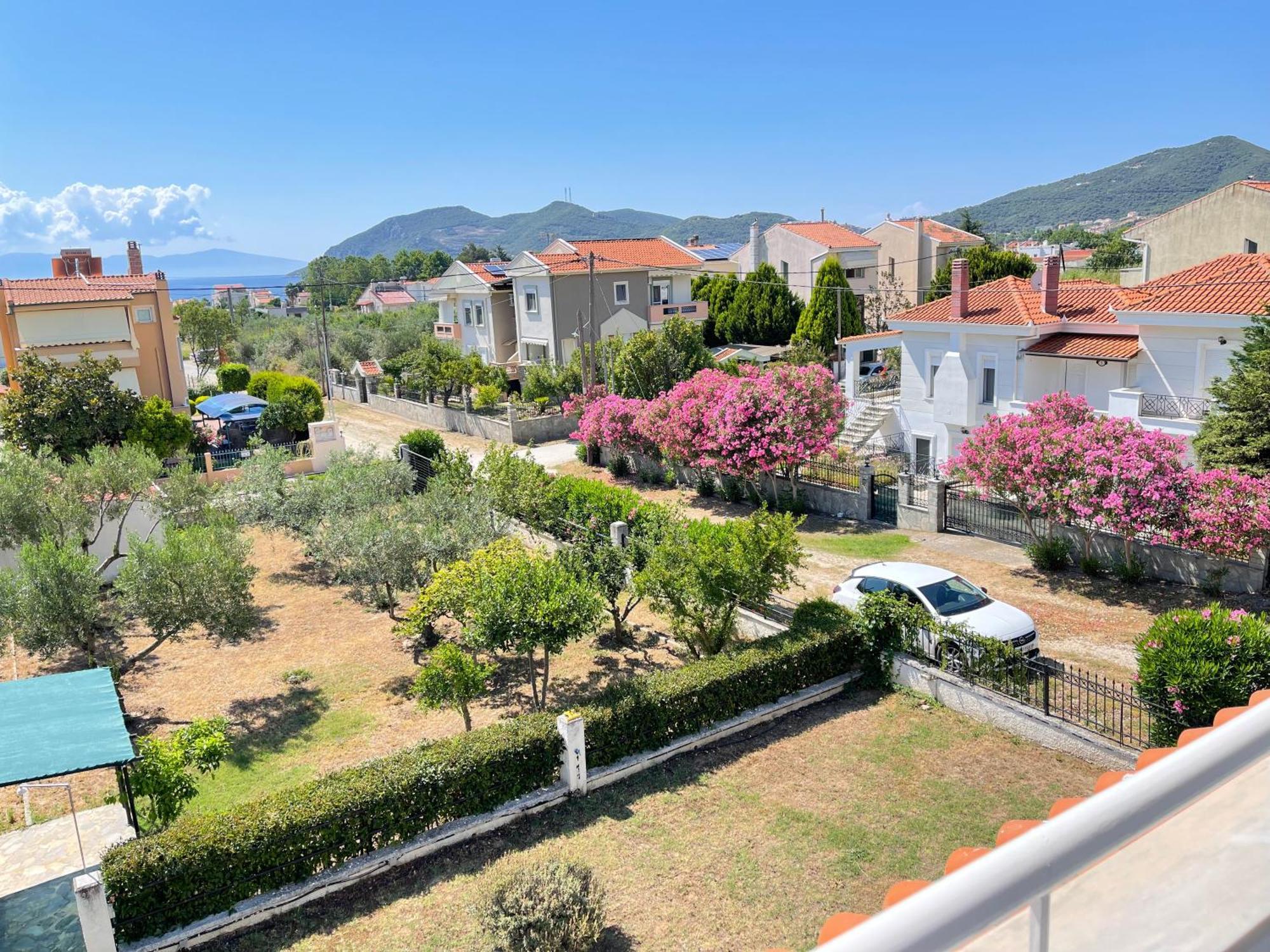 Alice's Land Nea Iraklitsa
