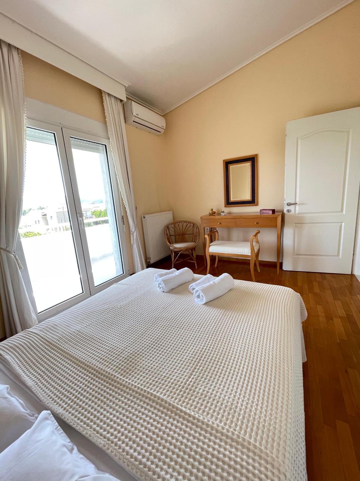 Alice's Land Holiday home Nea Iraklitsa