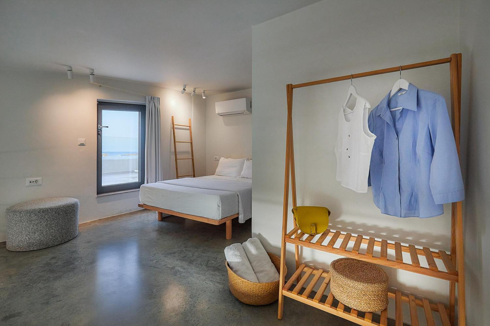 Apartment Pachnes Luxury - Heated Pool, Sea View