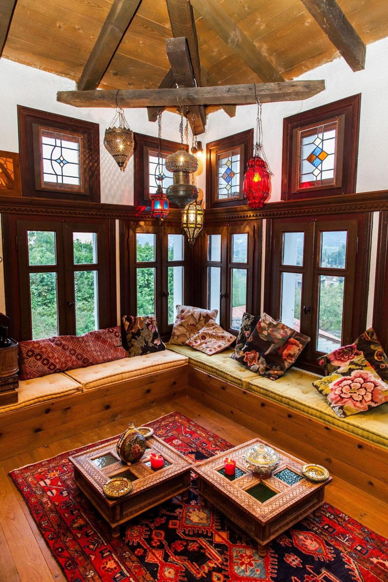 260m2 Unique Mountain House In Parnasos Holiday home