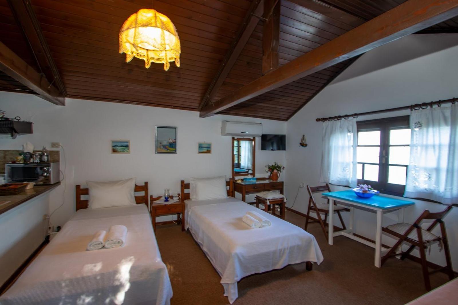 Beachfront Romantica Place *