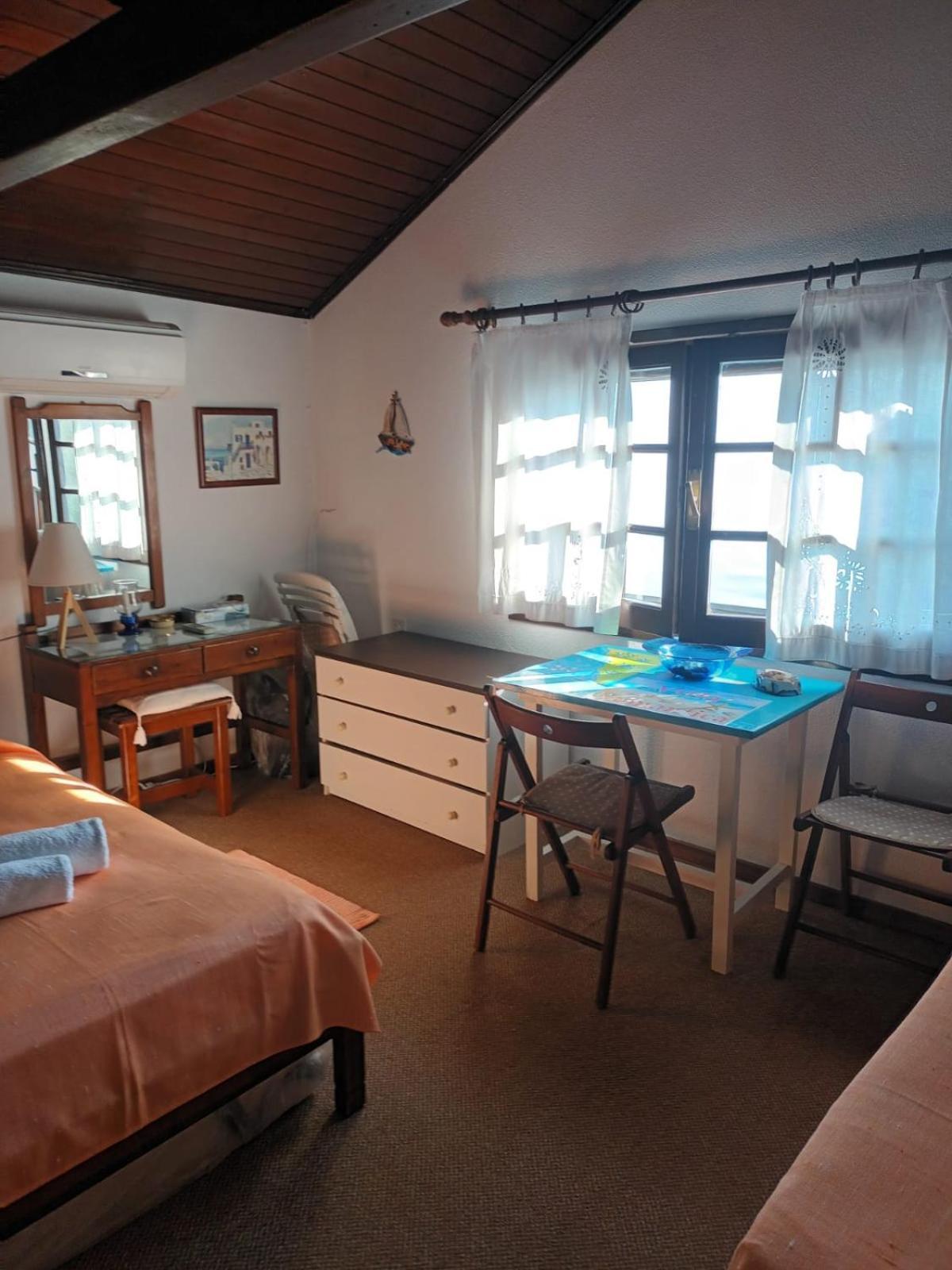 Beachfront Romantica Place Apartment