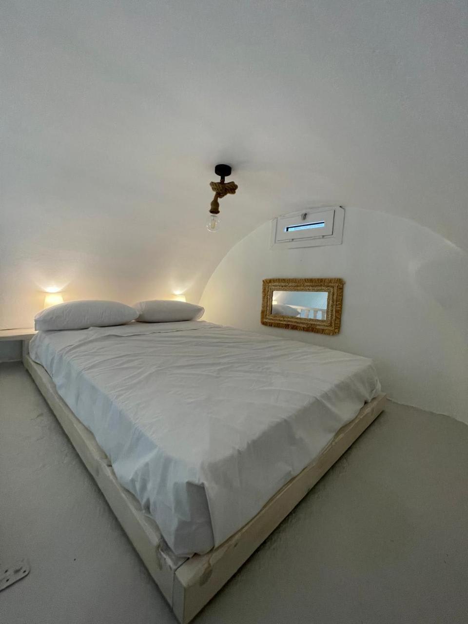 Mayema Cycladic House W Village And Black View Santorini Apartment