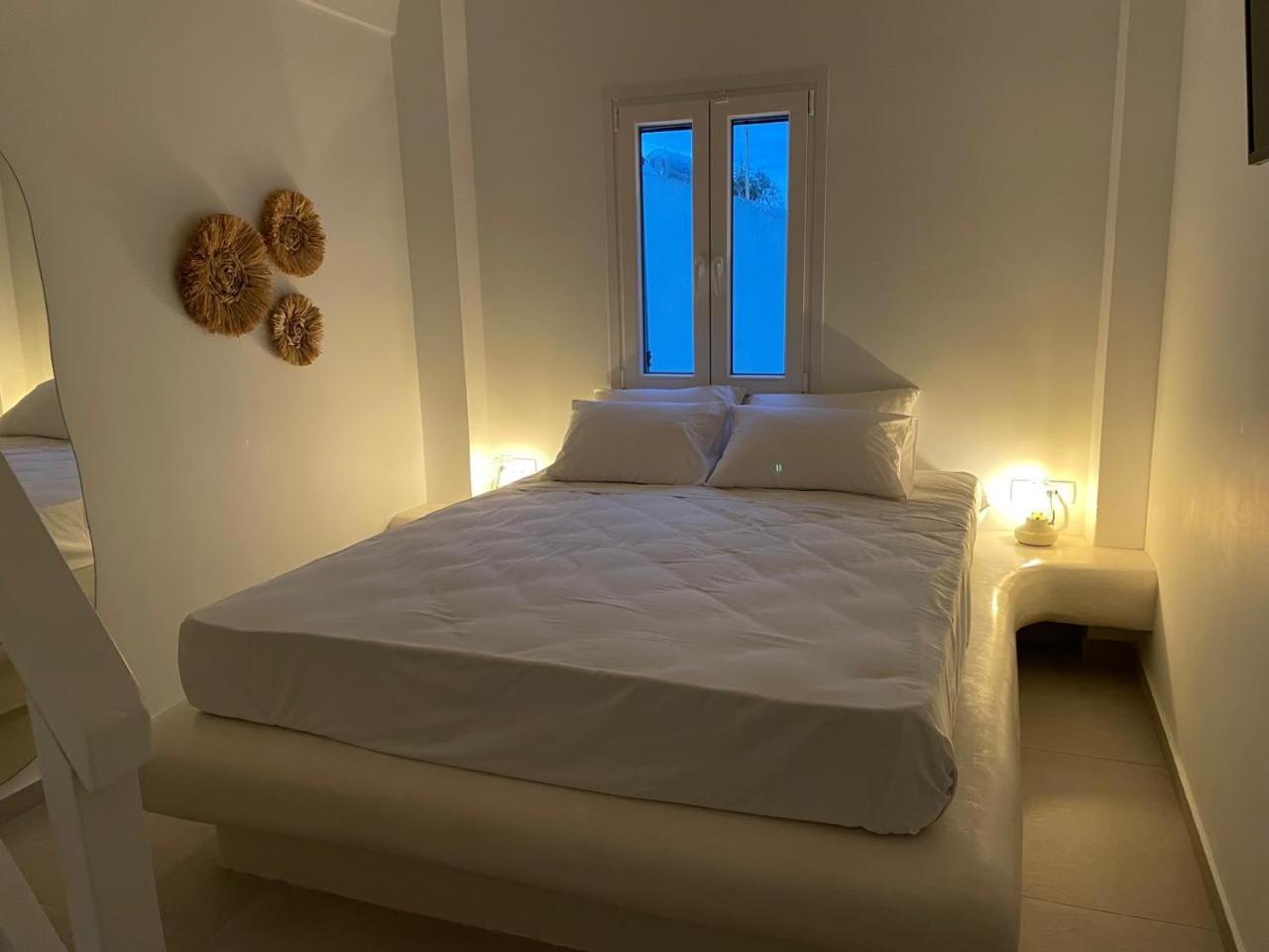 Apartment Mayema Cycladic House W Village And Black View Santorini Kamari (Santorini)