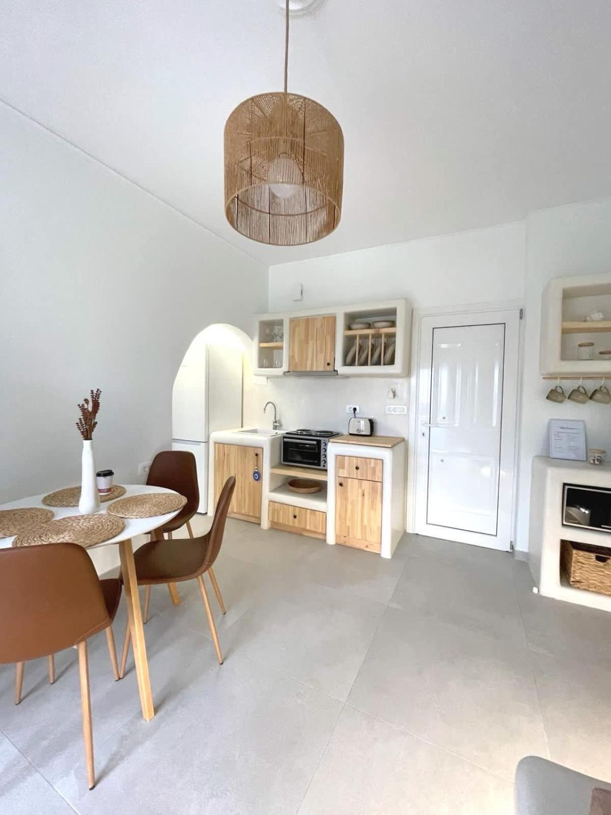 Apartment Mayema Cycladic House W Village And Black View Santorini Kamari (Santorini)