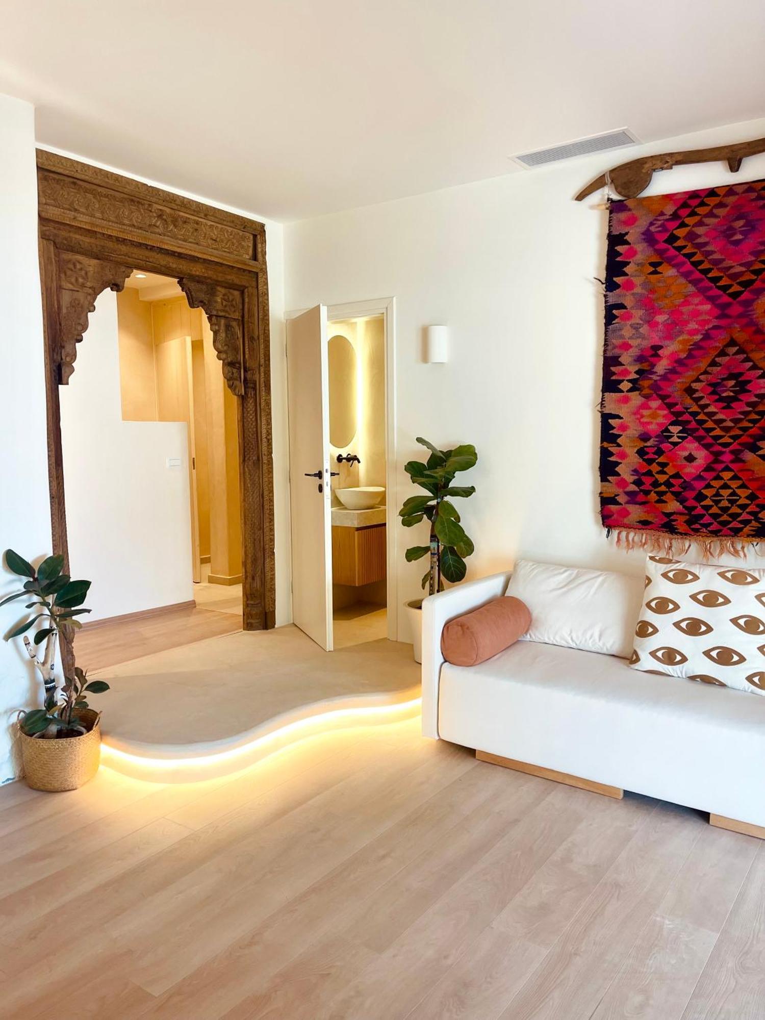 The Lagoon - Coastal Living - Beachfront Luxury - Adults Only Apartment
