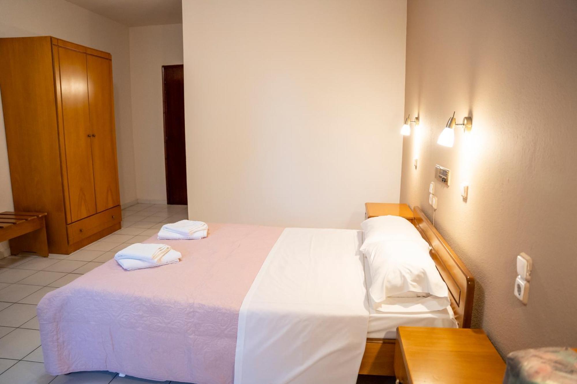 Guest house Pineas 3*