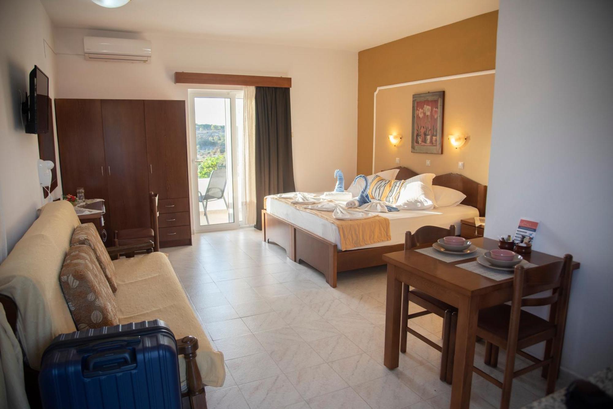 Nikos Studios Guest house