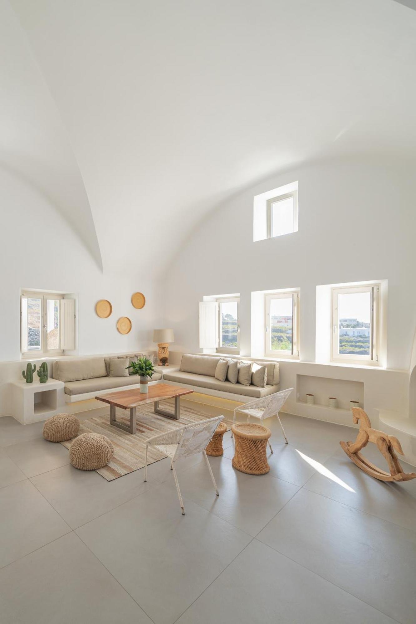 Villa White & Co Santorini Pyrgos Kallistis
