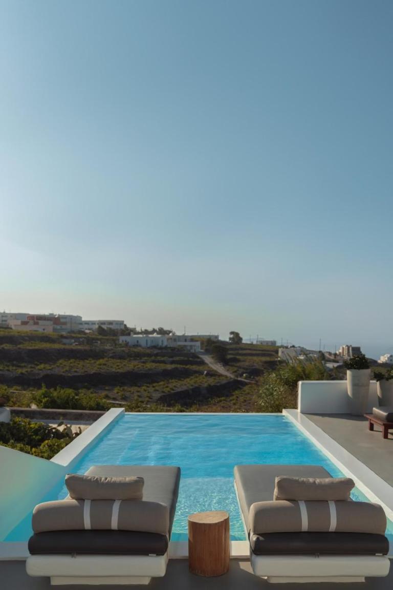 White & Co Santorini * Pyrgos Kallistis