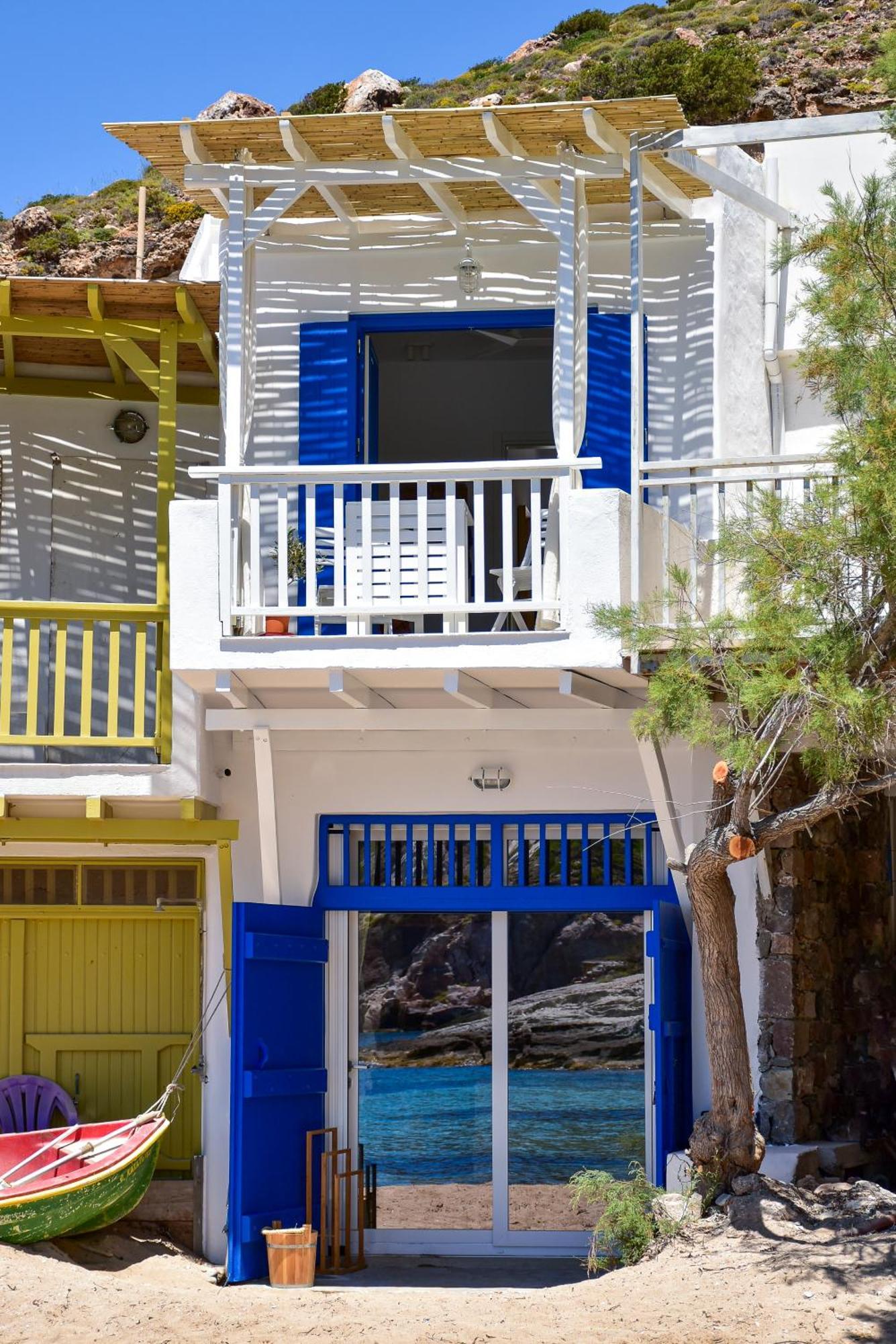 The Cove House * Plaka (Milos)