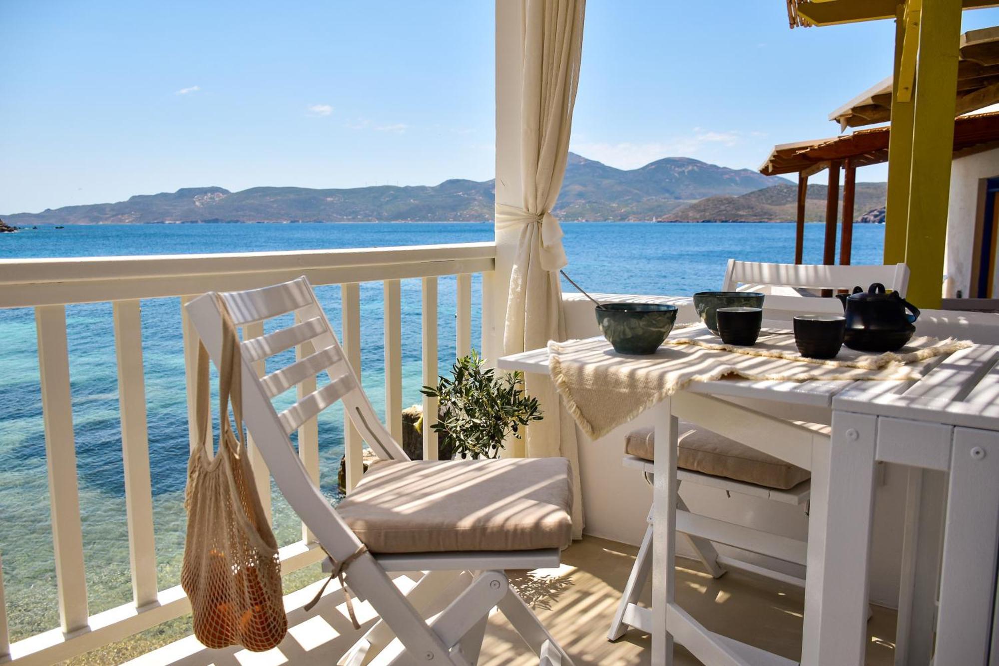 The Cove House * Plaka (Milos)