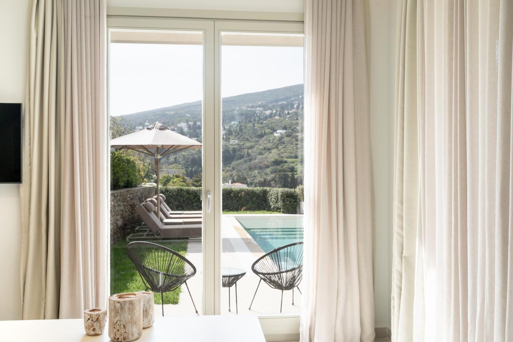 Suitehome With Private Pools By Explore Andros Town