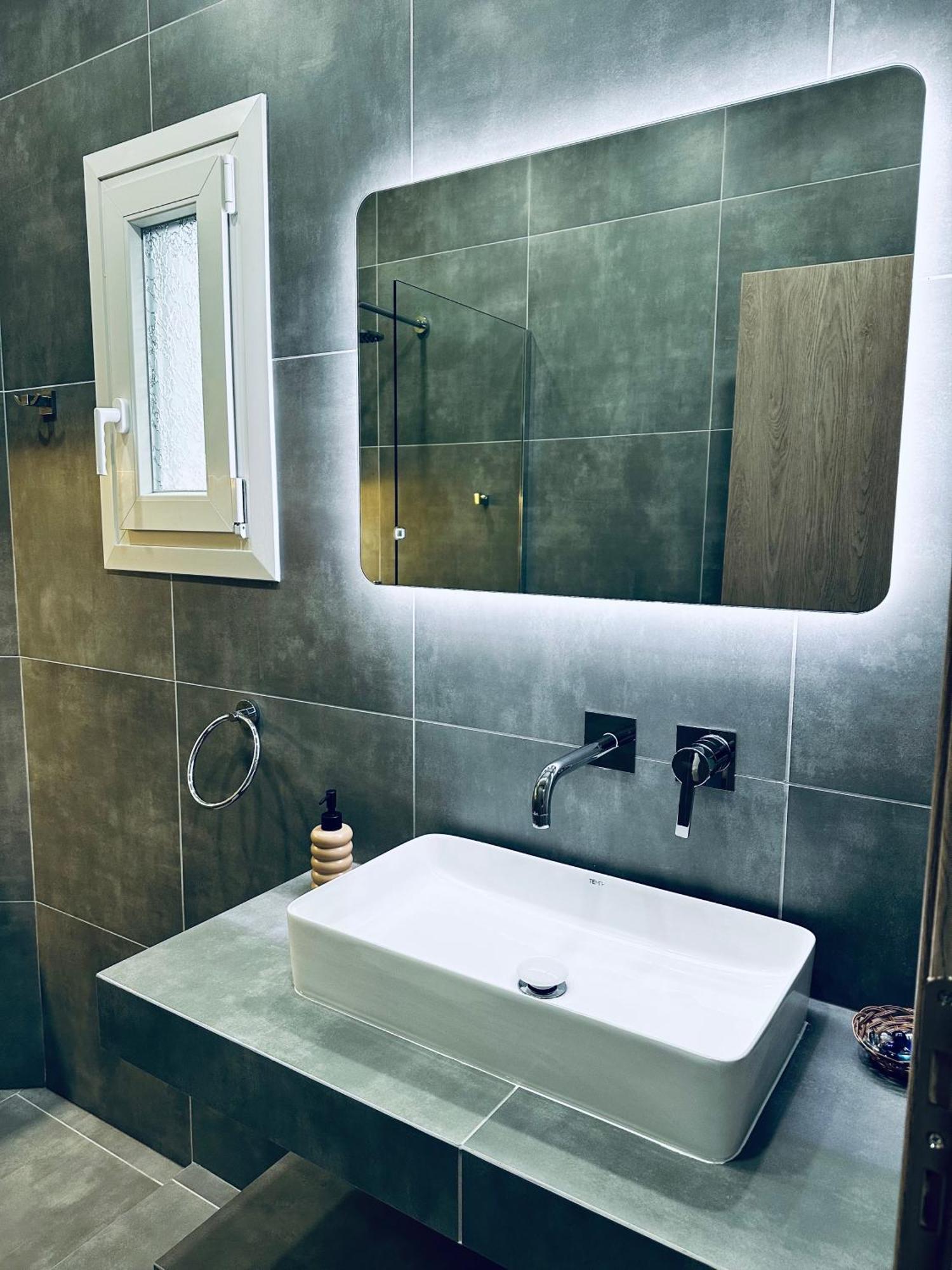 Your Perfect Escape In Emporios! Apartment