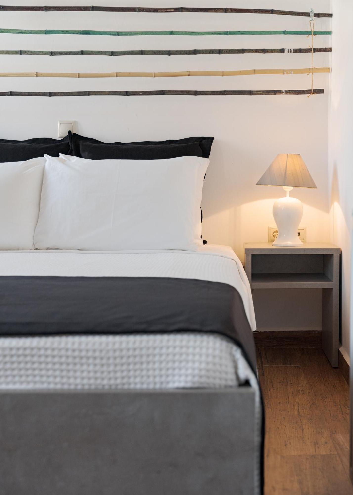 Aura Seafront Apartment Neo Oitilo