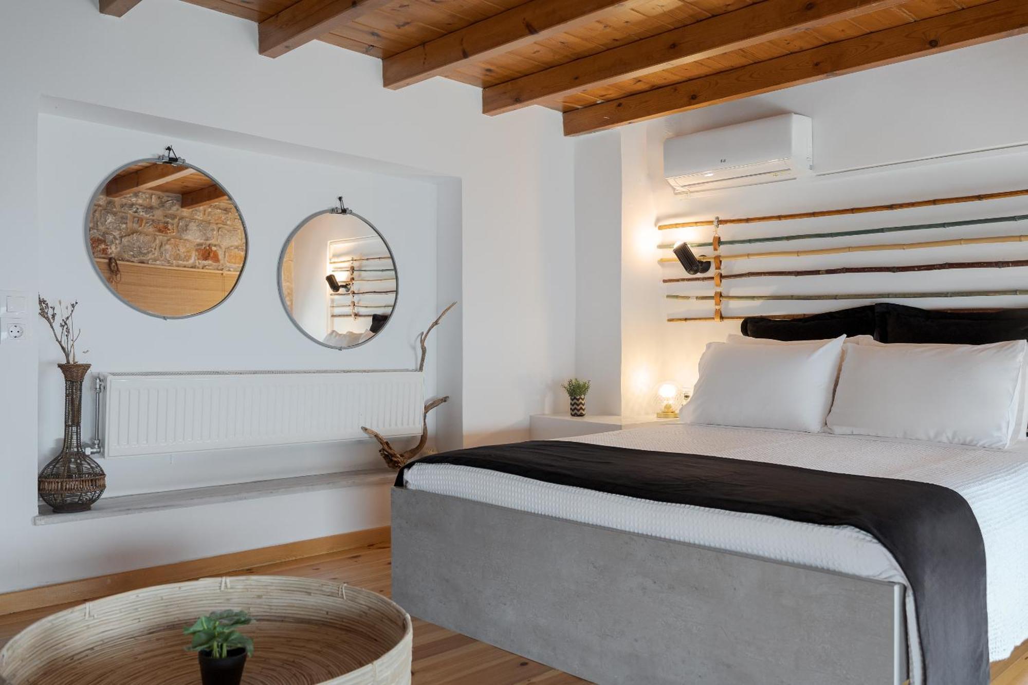 Apartment Aura Seafront Neo Oitilo