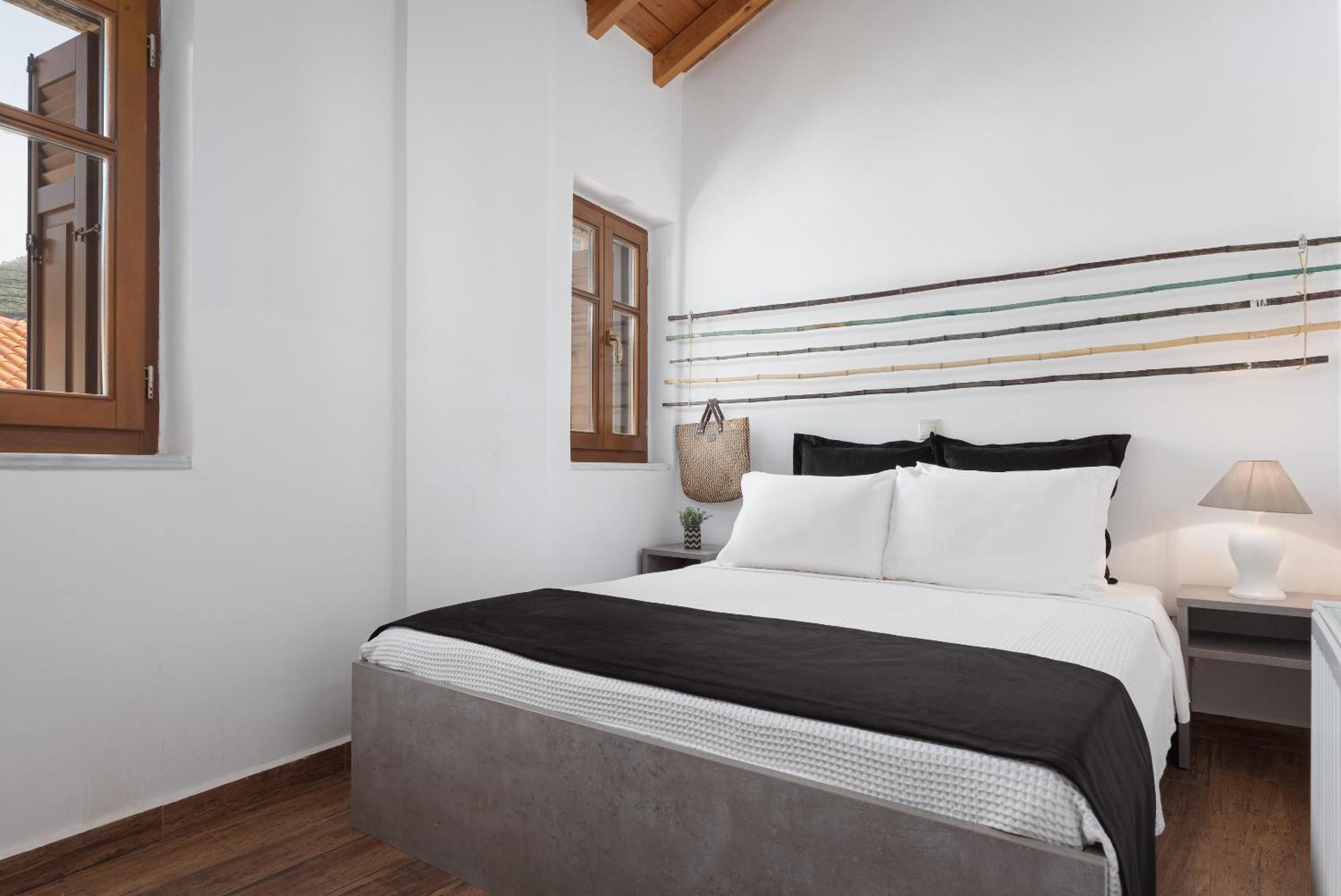 Apartment Aura Seafront Neo Oitilo