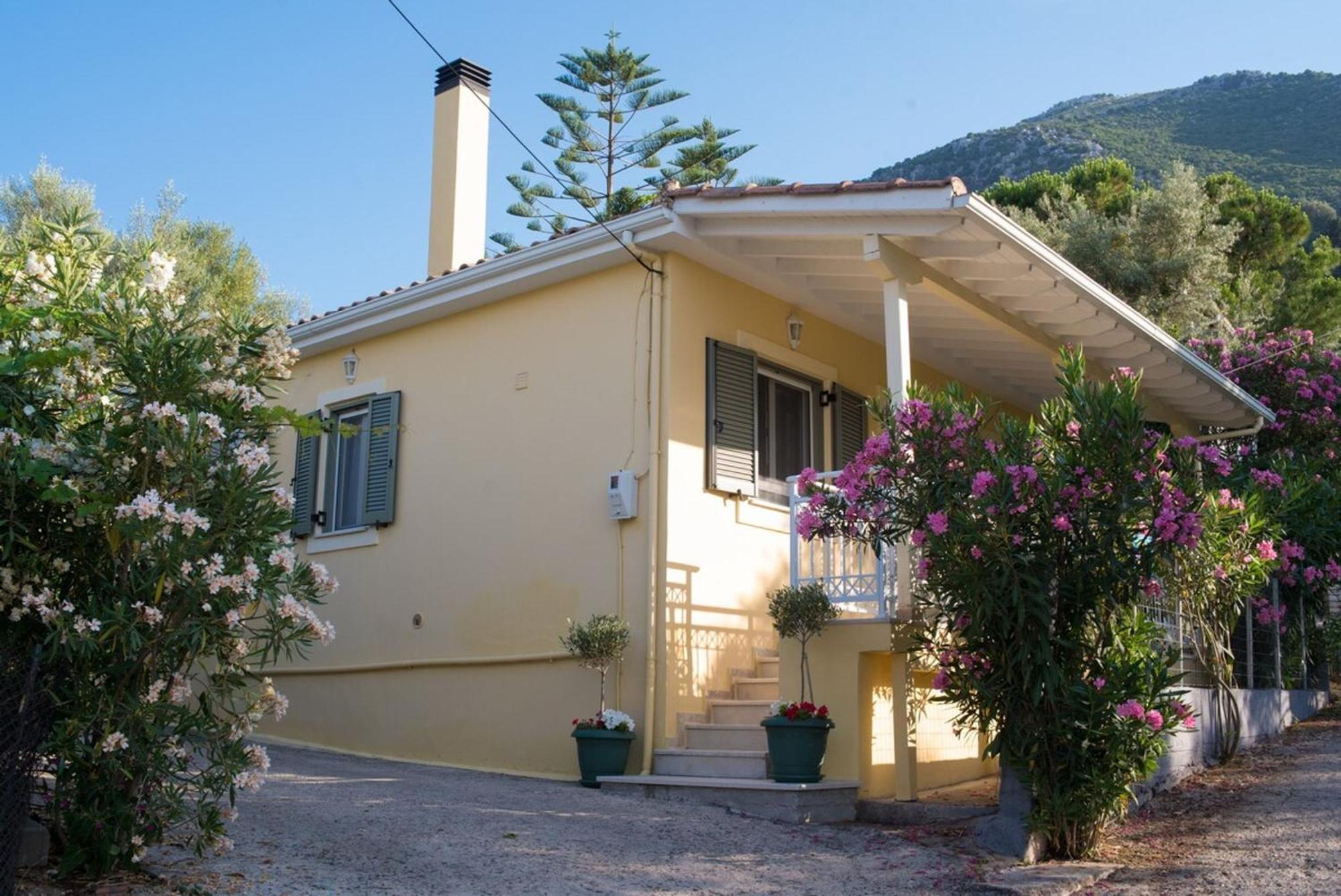 Lefkada Summer House Near The * Nikiana