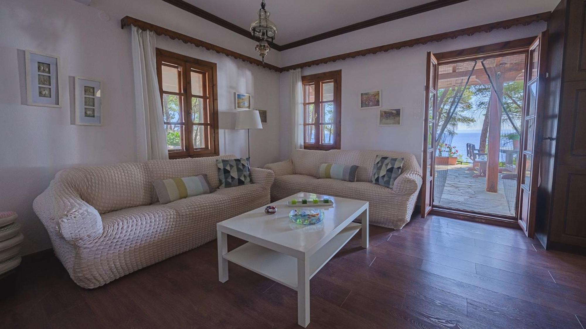 Squirrel Front Villa, Holiday home Metamorfosi (Sithonia)