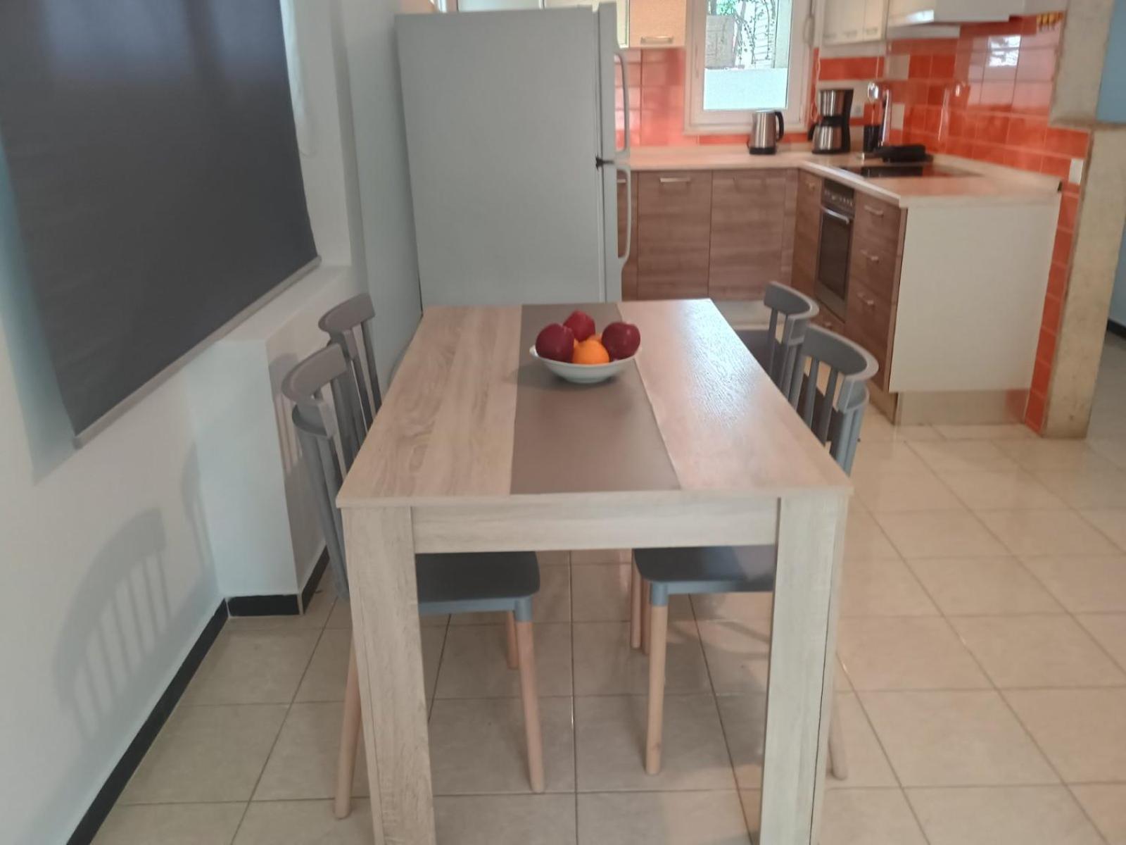 Nikitas & Loft Apartment *