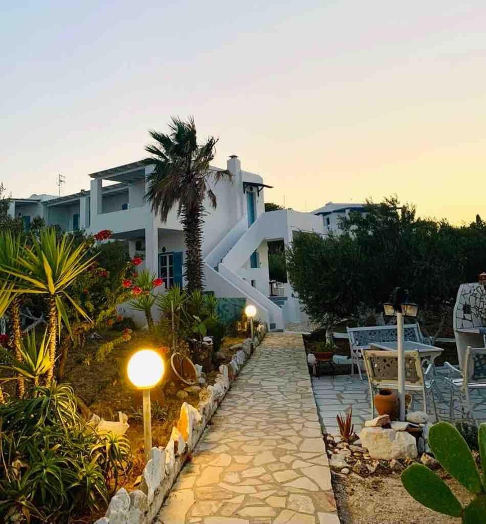 Stavros 3* Logaras