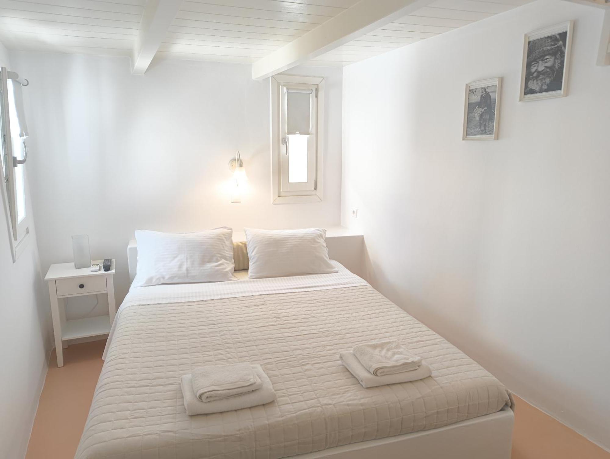Casa Nostalgia Adamantas (Milos)