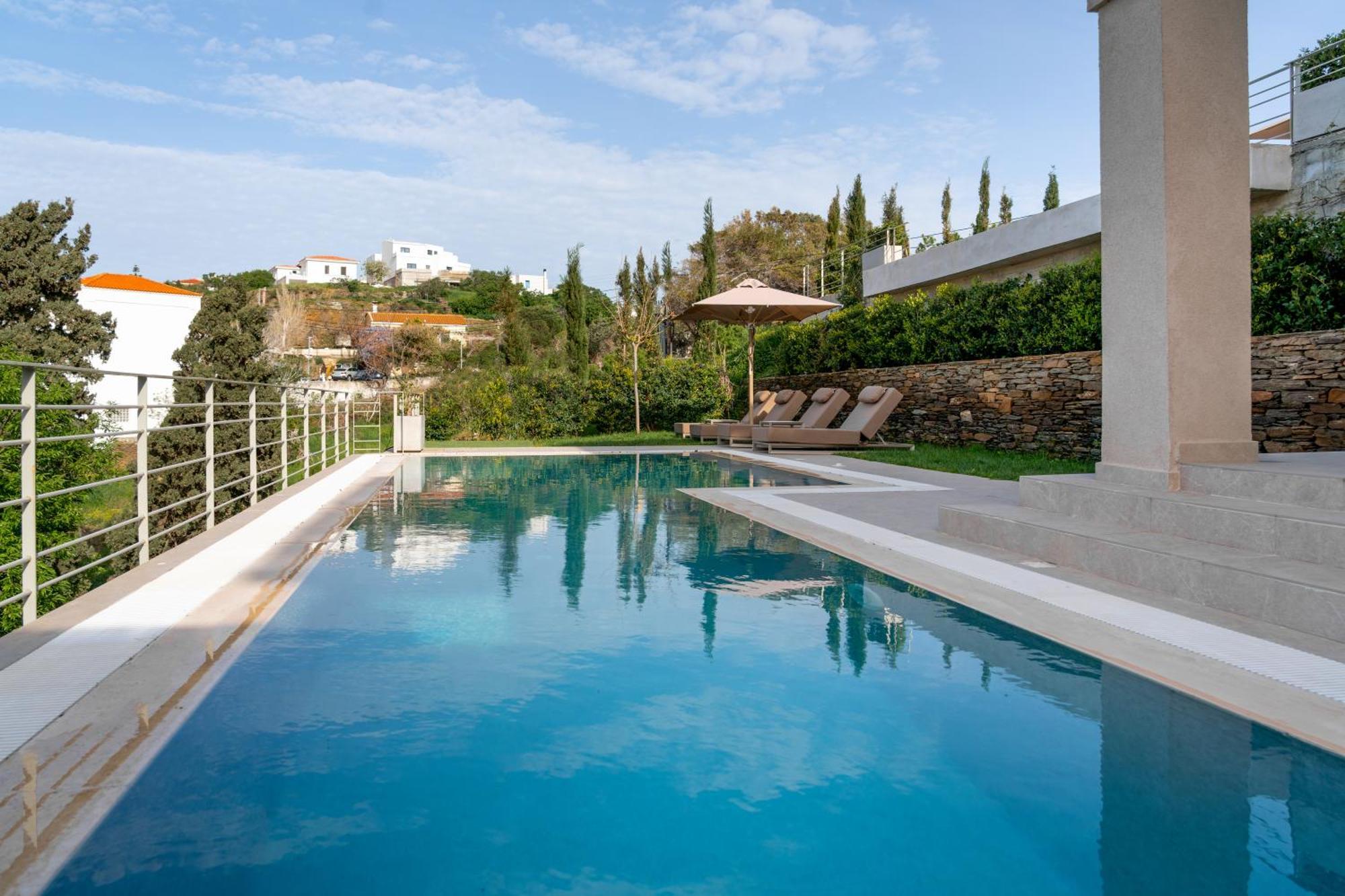 Suitehome With Private Pools By Explore Andros Town