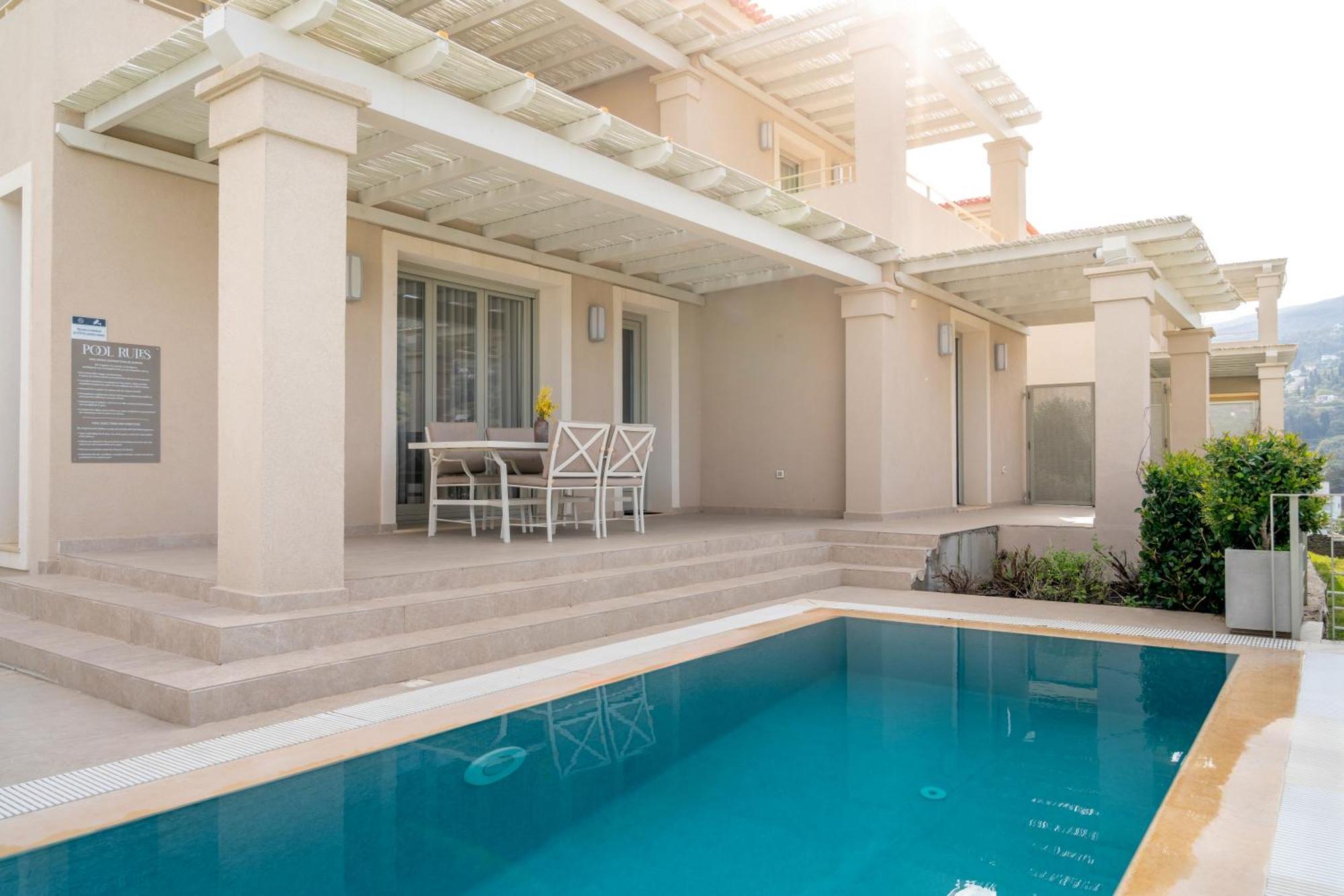 Suitehome With Private Pools By Explore * Andros Town