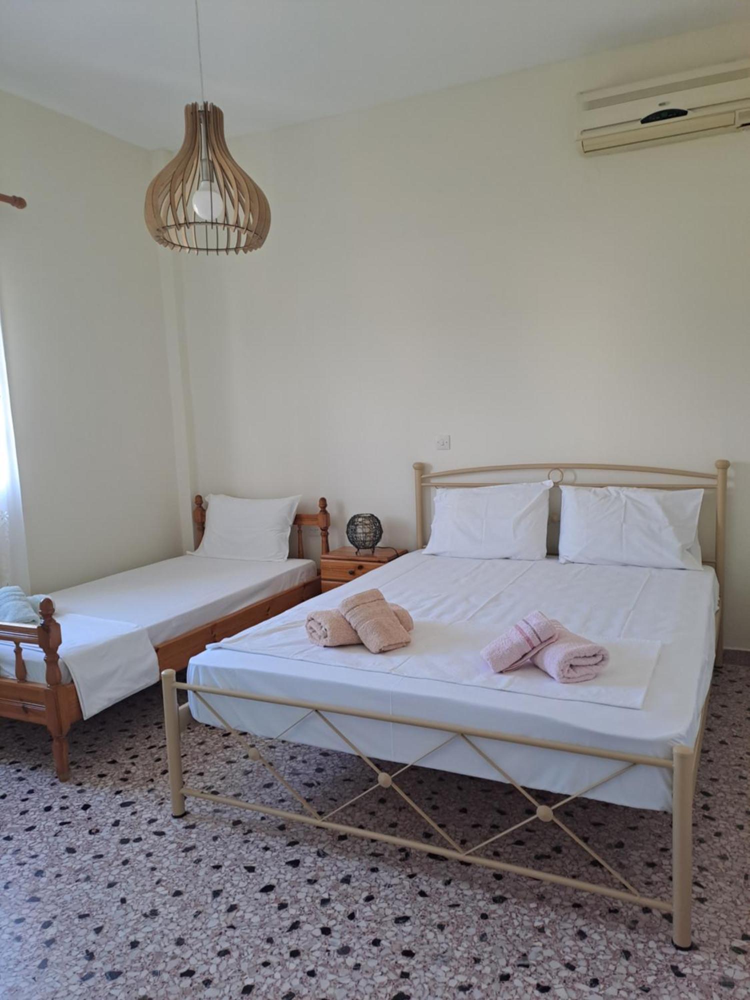 Spacious With View And Garden For Kids! Tinos