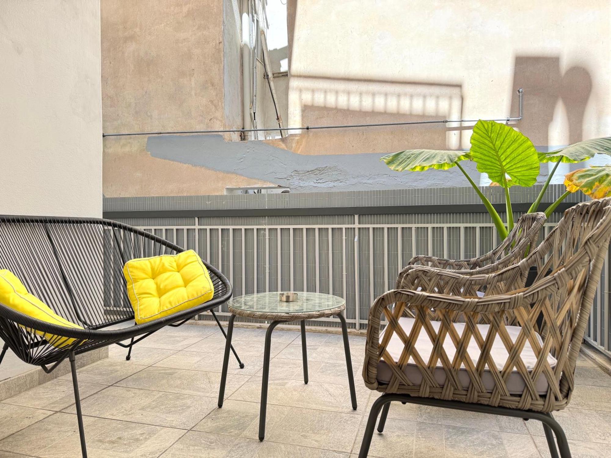 P&p Boutique Apartment Athens