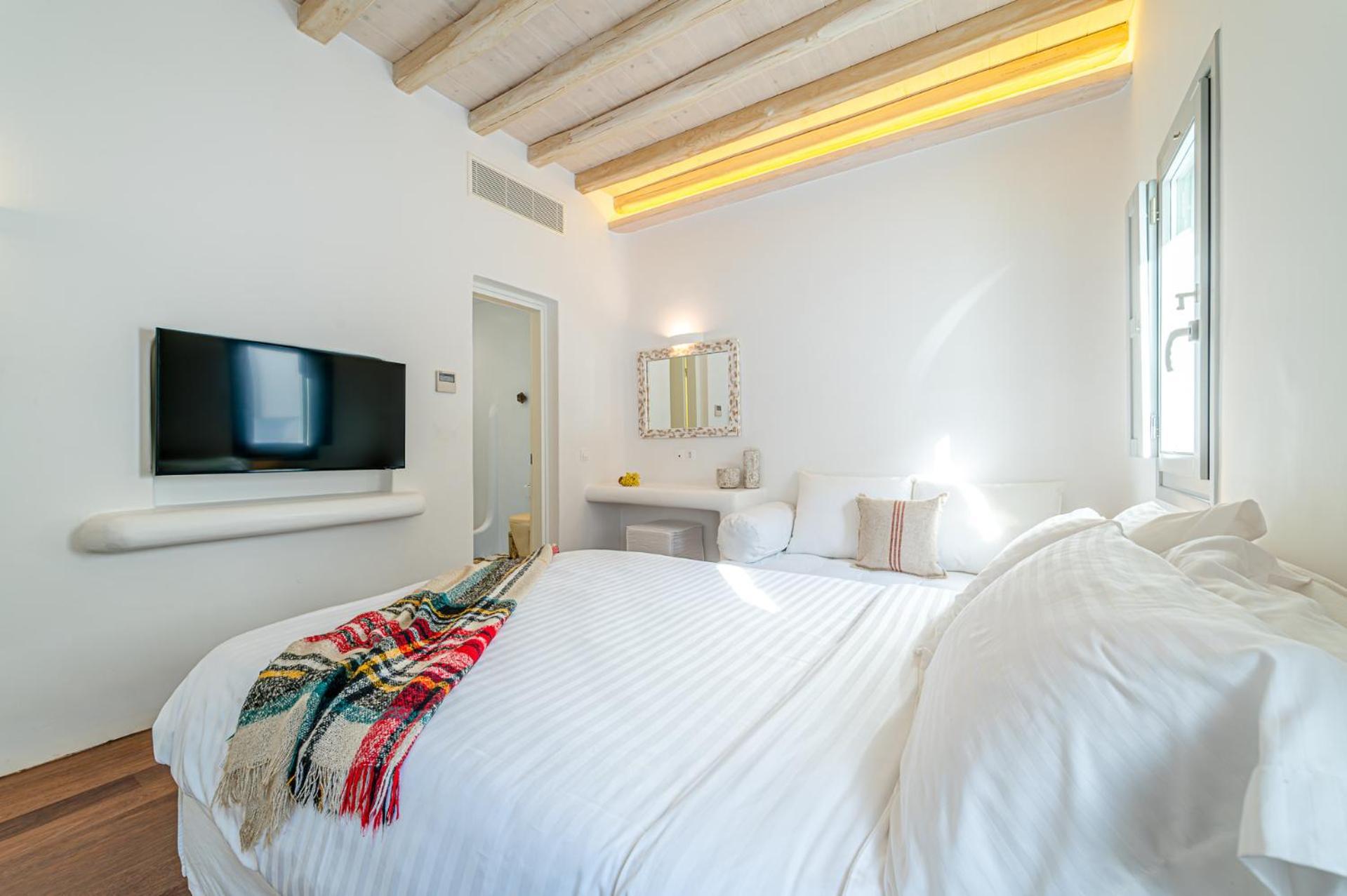 Anthis Mykonos Fanari (Mykonos)