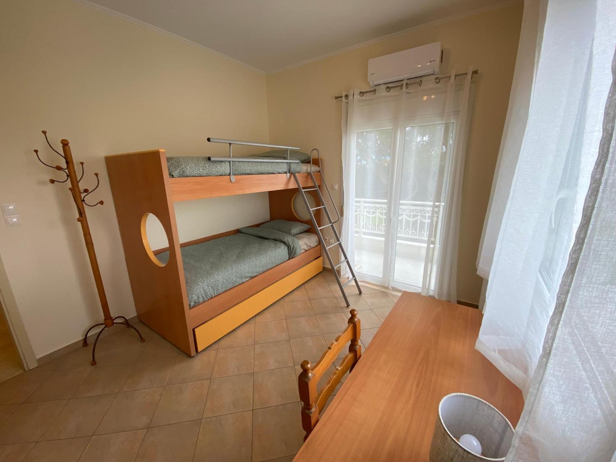 Seaside & Pool Apartment Kato Assos