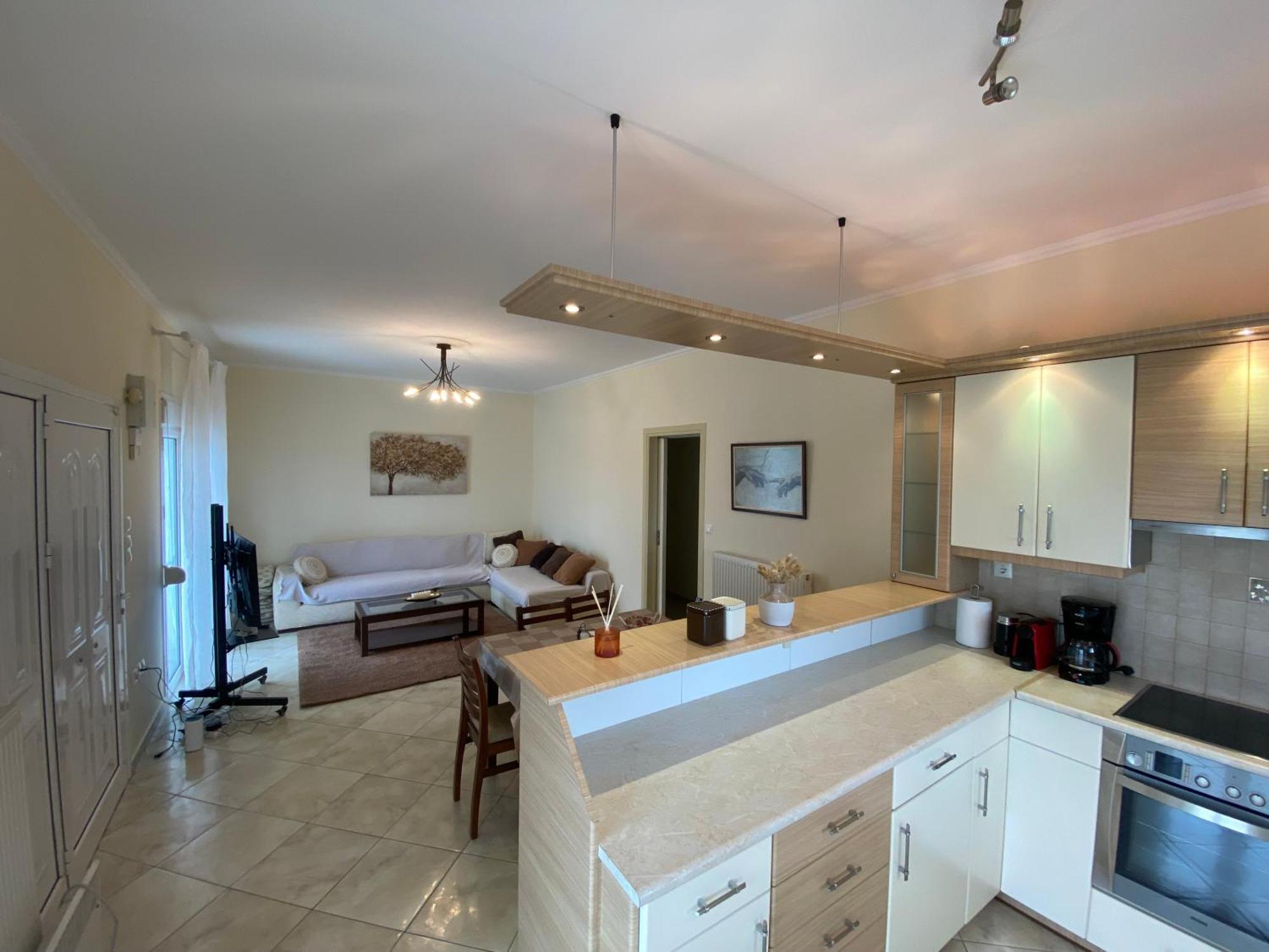Seaside & Pool Apartment *