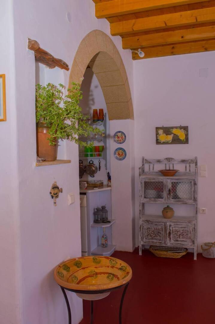 Apartment 2 Bd House With Balcony & Sea View Patmos Town