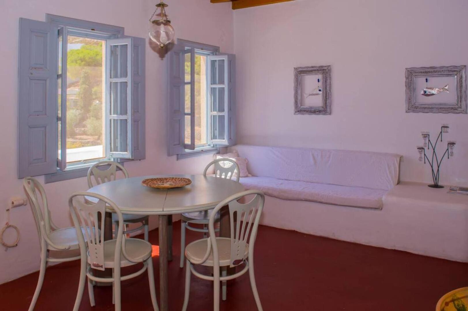 Apartment 2 Bd House With Balcony & Sea View