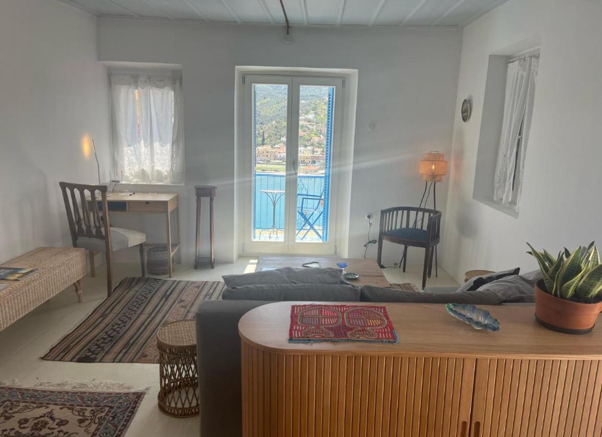 Mona Apartment Poros Town