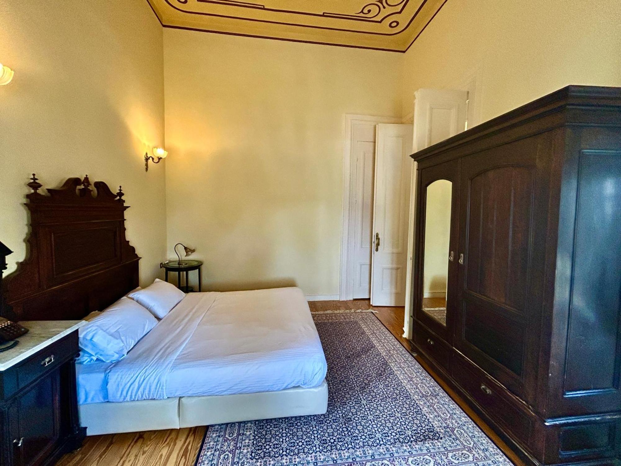 Aparthotel The Loriet Mytilene