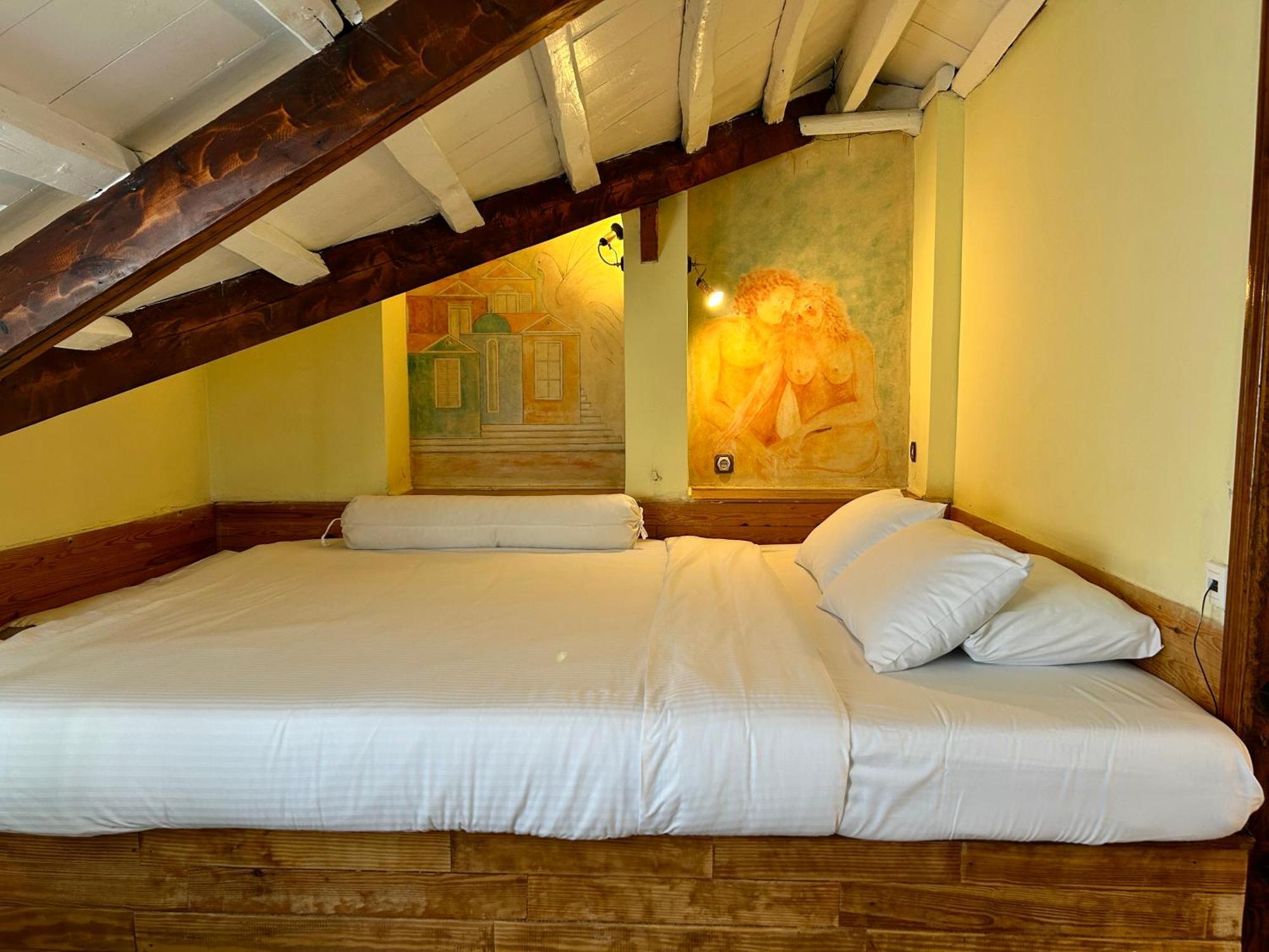 Aparthotel The Loriet Mytilene