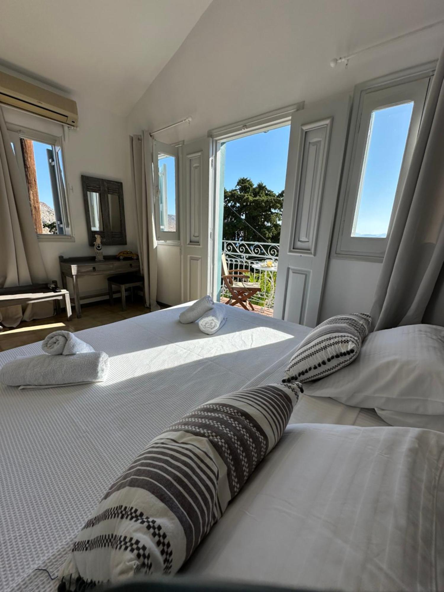 Niriides Hotel Apartments