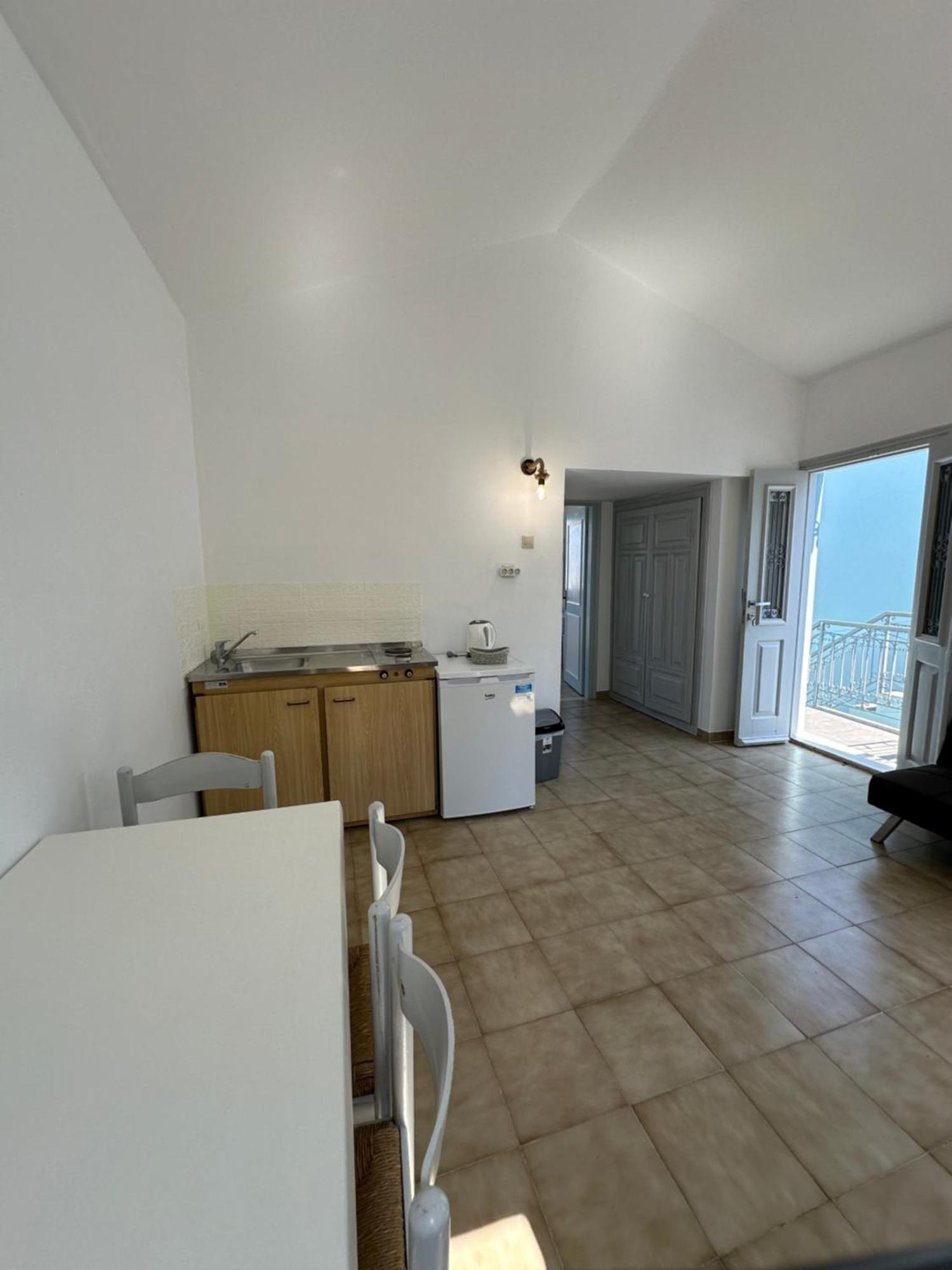 Niriides Hotel Apartments